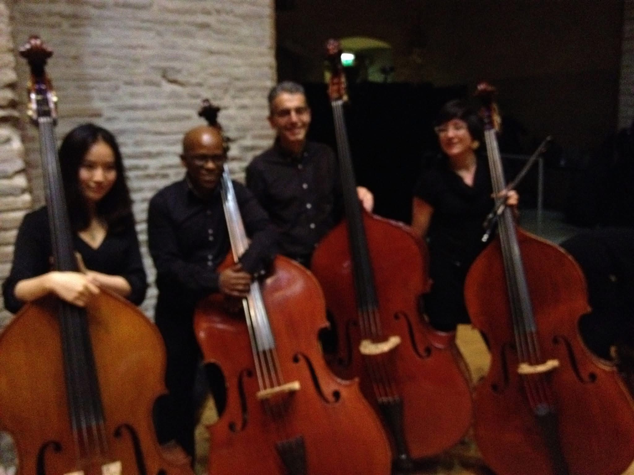 KL3RVO avec ensemble de contrebasses